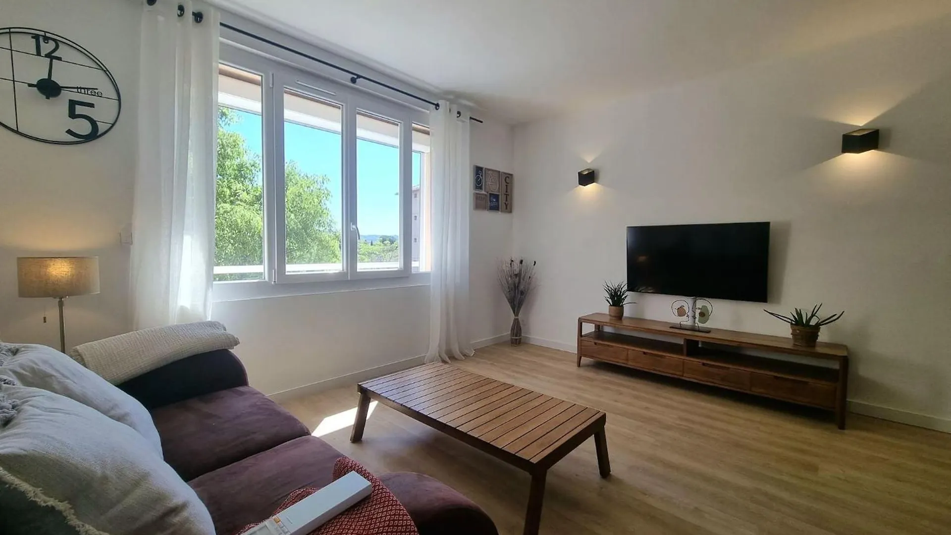 Bright T2 - Parking - Ac Apartment Aix-en-Provence