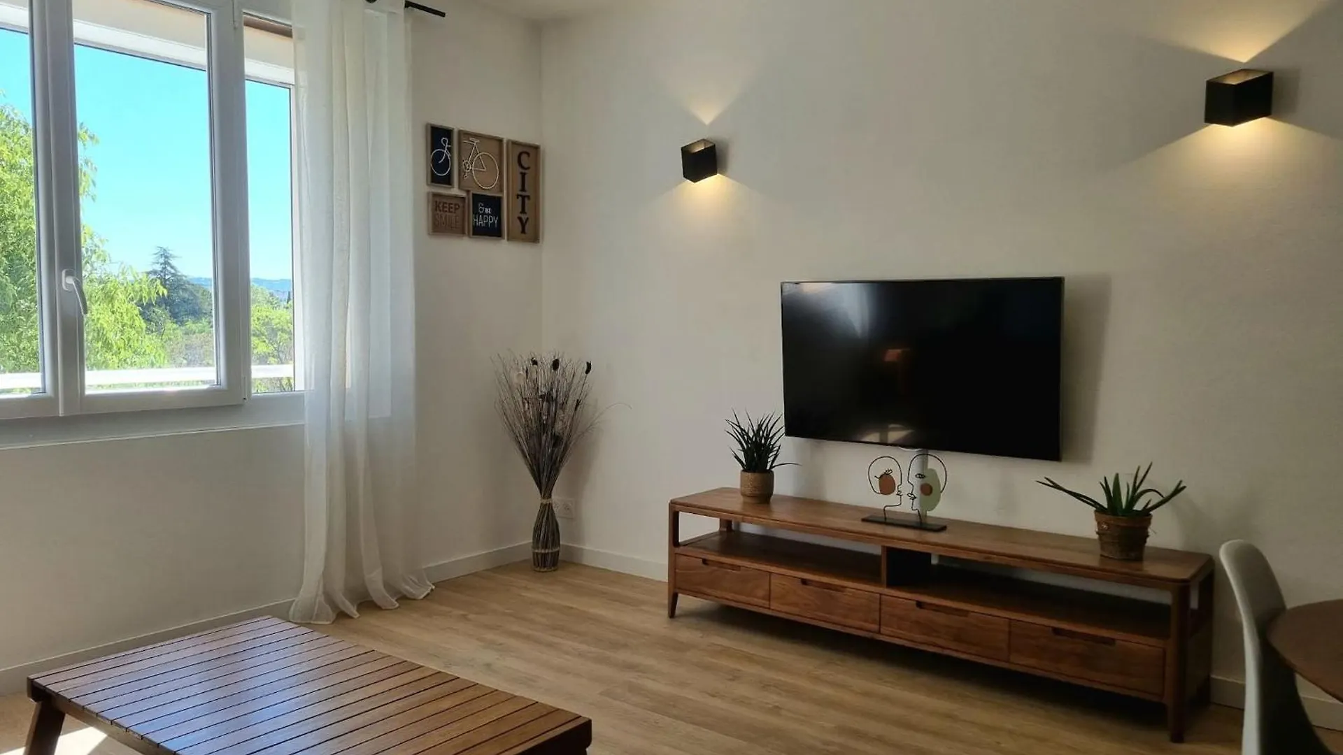 Bright T2 - Parking - Ac Apartment Aix-en-Provence